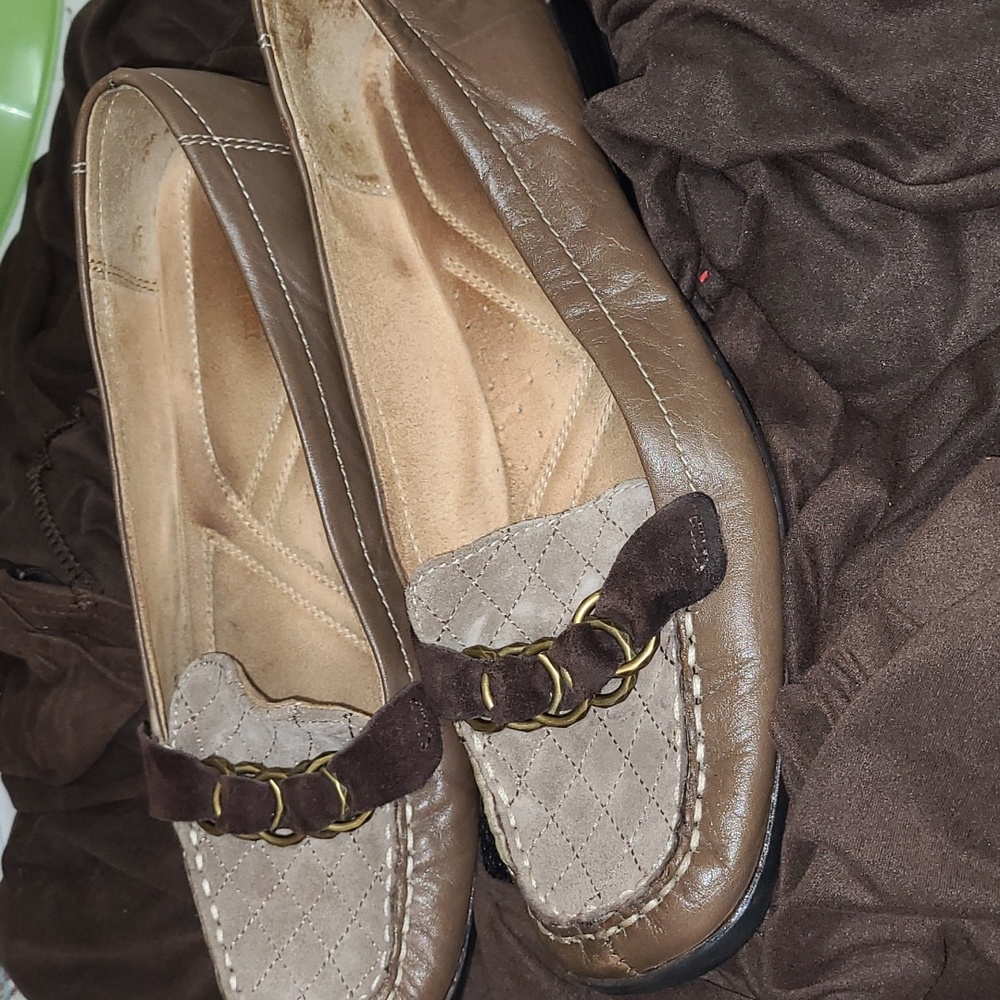 Naturalizer Brown Leather flats
